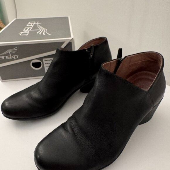 Dansko Raina Burnished Nubuck Heels, Size 7.5 - Picture 6 of 8